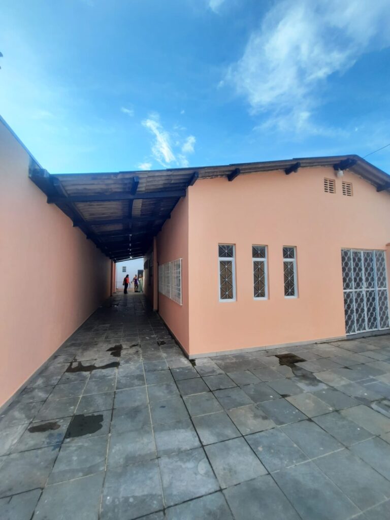 CASA C/06 QTS, A VENDA CONJ.STO ANTONIO