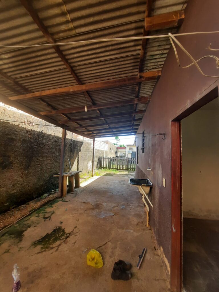 CASA NOS FUNDOS