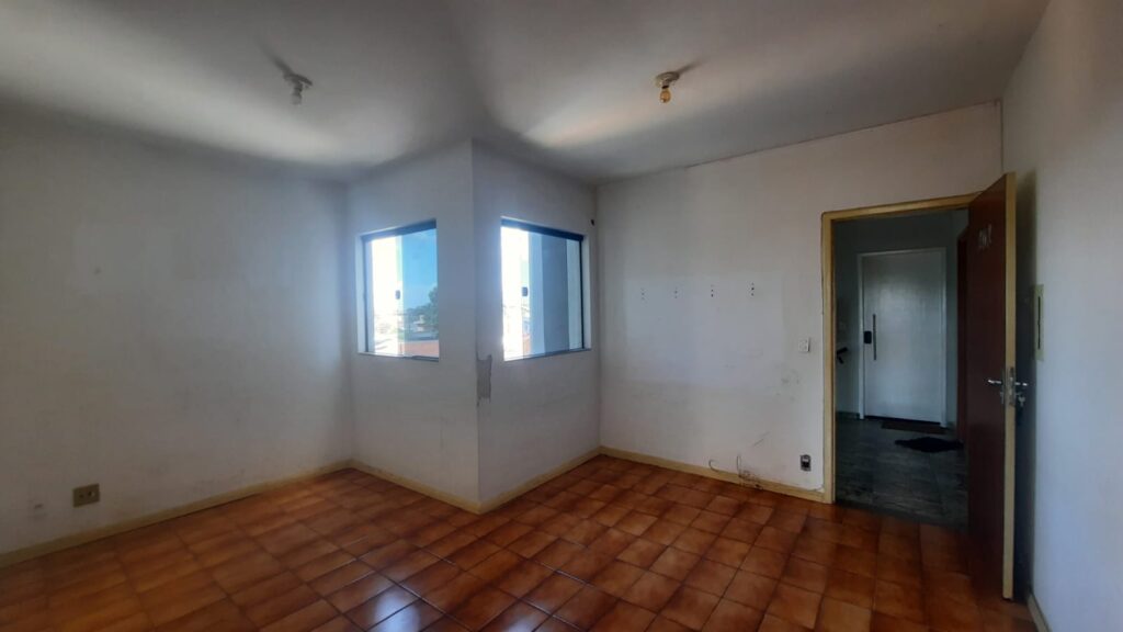 APARTAMENTO, incluso condominio